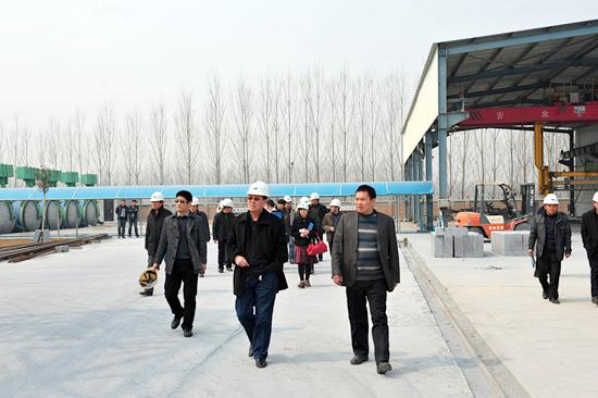 濮阳市住建局、墙改办等领导一行莅临我司视察4